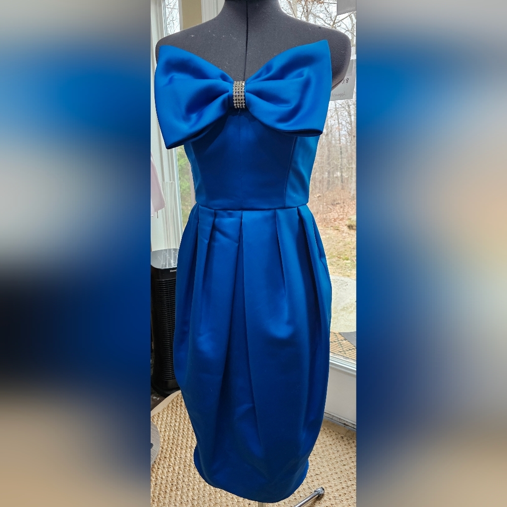 90's Style "no label"       Strapless Coctail.          Dutchess Satin Dress